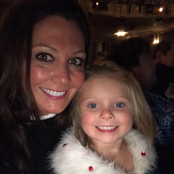 Meet your Posher, Kristen - Picture 1 of 1